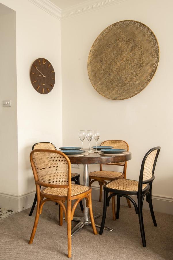 Beautiful, Central, 3 Min Walk From Beach, 2 King Doubles Brighton Exteriör bild