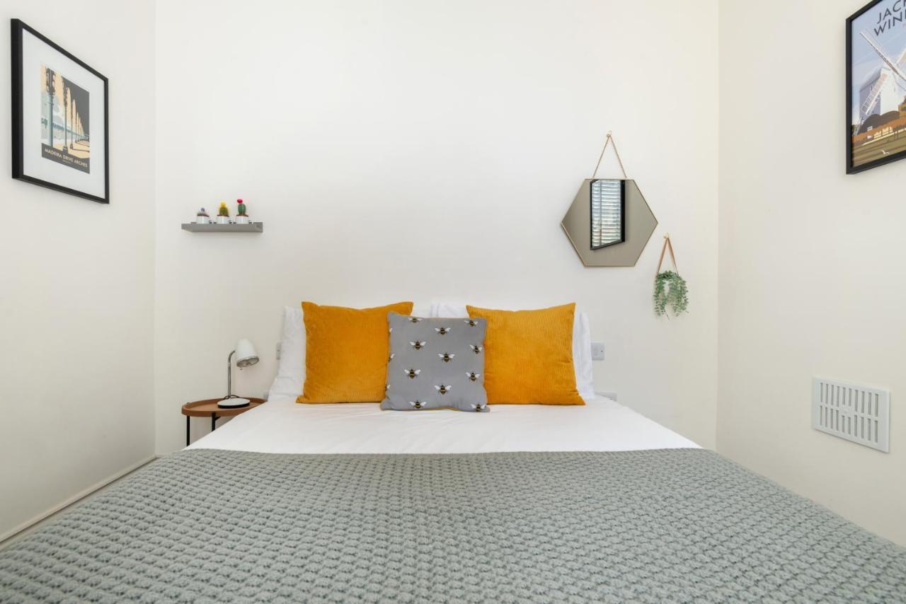 Beautiful, Central, 3 Min Walk From Beach, 2 King Doubles Brighton Exteriör bild