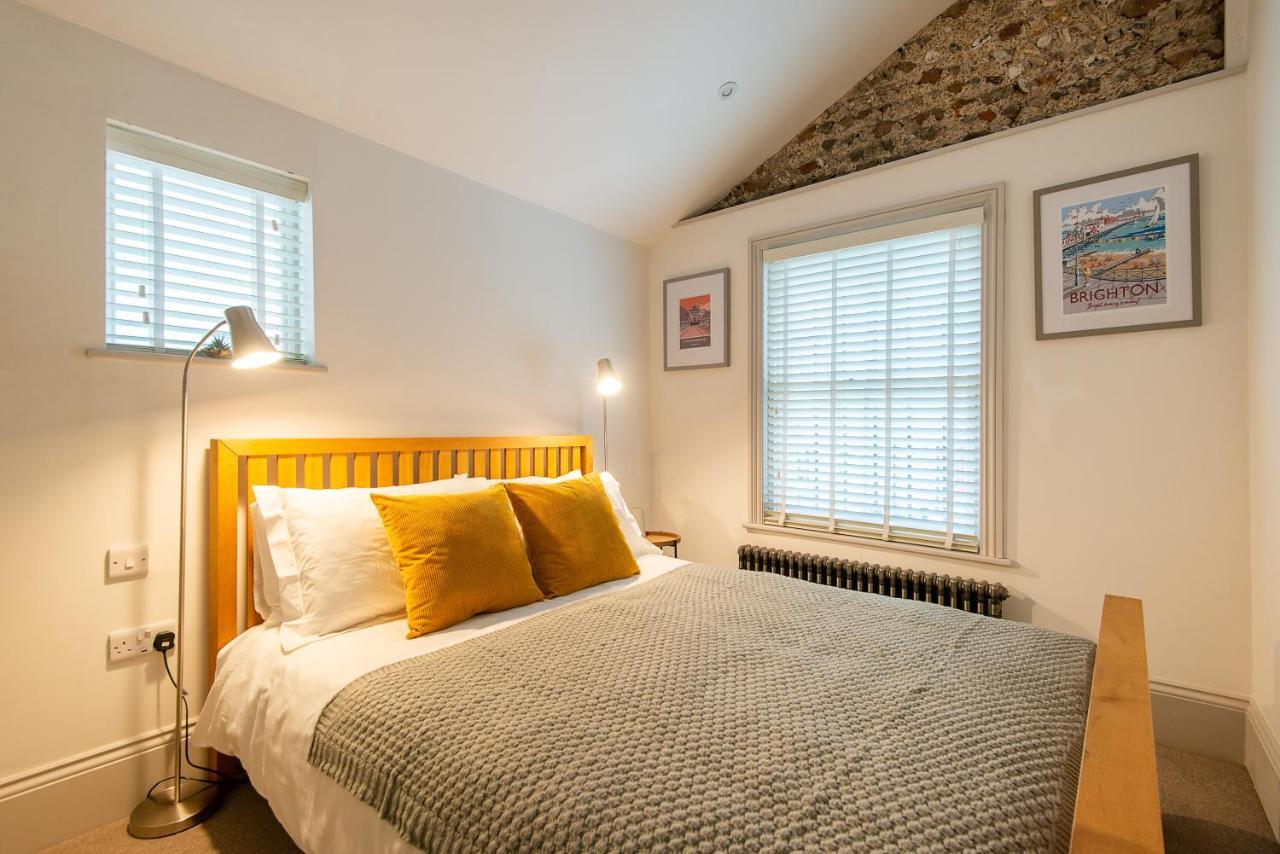 Beautiful, Central, 3 Min Walk From Beach, 2 King Doubles Brighton Exteriör bild