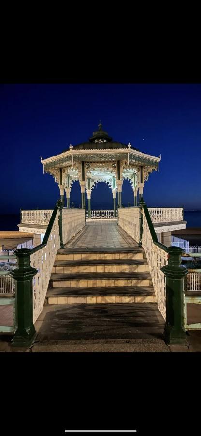 Beautiful, Central, 3 Min Walk From Beach, 2 King Doubles Brighton Exteriör bild